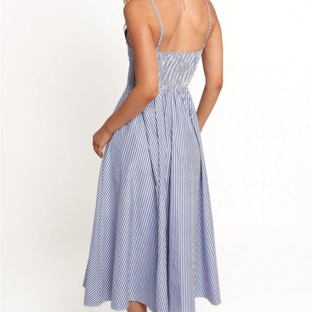 Petal & Pup Romilly Strappy Maxi Dress - Picture 3 of 4